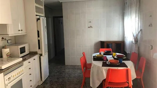 Rooms in Murcia - photo 9