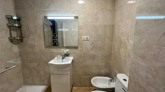 Rooms in Madrid Carabanchel - photo 5