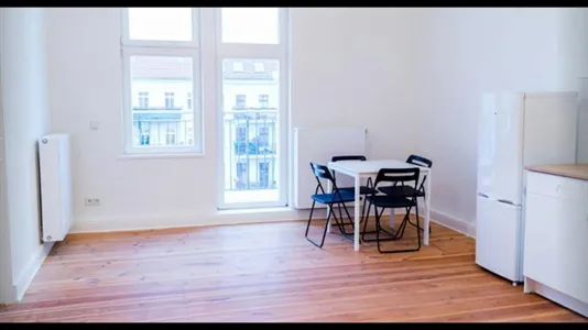 Rooms in Berlin Friedrichshain-Kreuzberg - photo 2