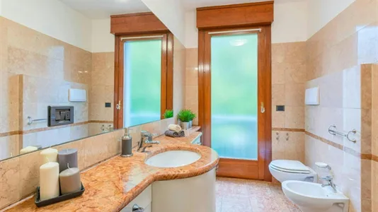 Rooms in Venice - photo 8