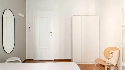 Room for rent in Milano Zona 4 - Vittoria, Forlanini, Milan