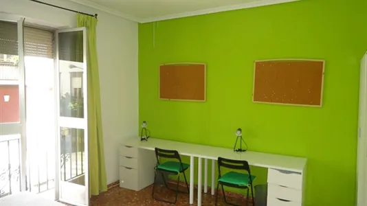 Rooms in Córdoba - photo 6