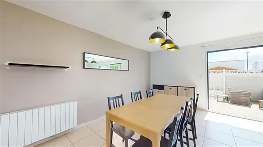 Houses in Caen - photo 6