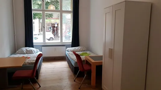 Apartments in Berlin Neukölln - photo 2