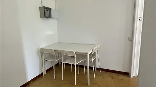 Rooms in Barcelona Eixample - photo 10