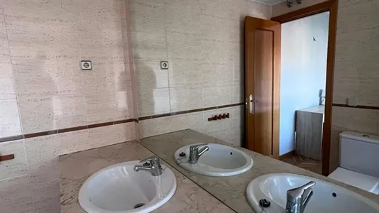 Rooms in Madrid Hortaleza - photo 4