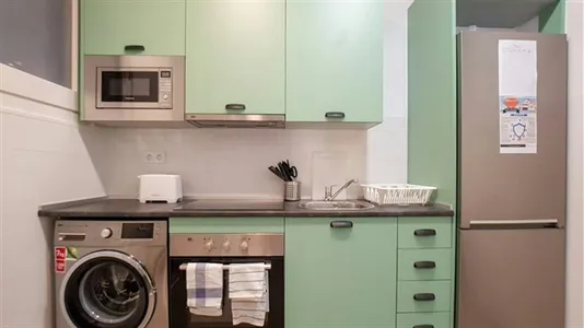 Rooms in Barcelona Eixample - photo 7