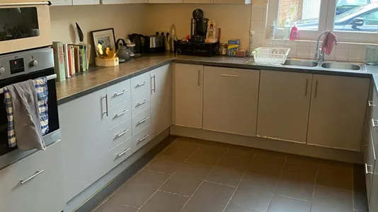 Rooms in Sint-Genesius-Rode - photo 5