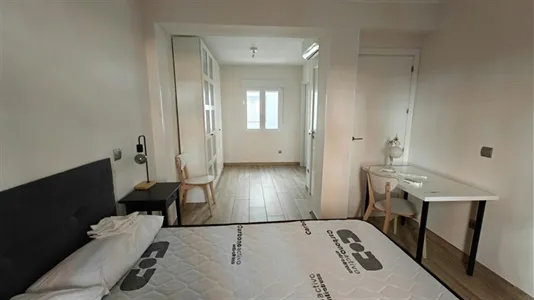 Rooms in Madrid San Blas - photo 8
