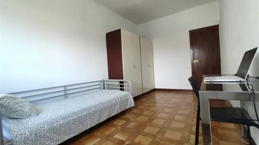 Rooms in Barcelona Sants-Montjuïc - photo 4