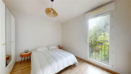 Apartments in Lyon - photo 2