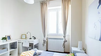 Room for rent in Milano Zona 6 - Barona, Lorenteggio, Milan