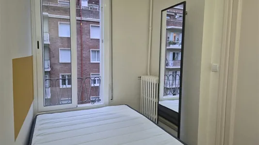 Rooms in Barcelona Les Corts - photo 2