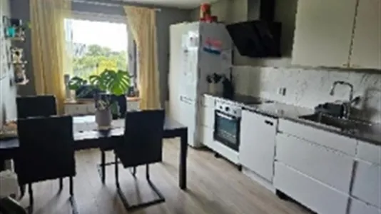 Apartments in Husie - photo 2