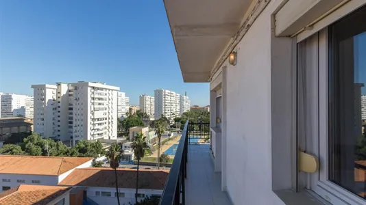 Rooms in Málaga - photo 10