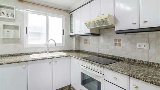 Rooms in el Camí de Vera - photo 9