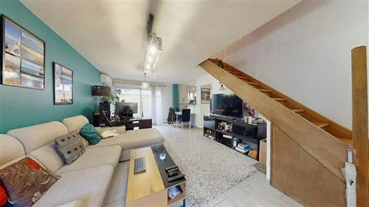 Houses in Lyon - photo 7