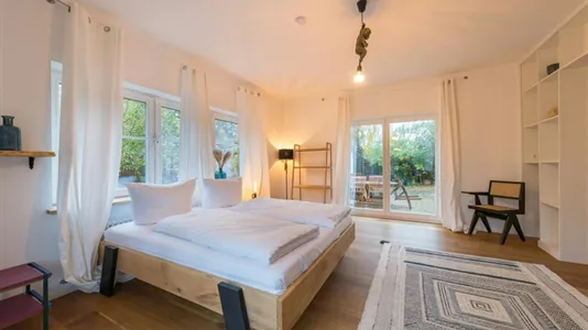 Apartments in Berlin Steglitz-Zehlendorf - photo 5