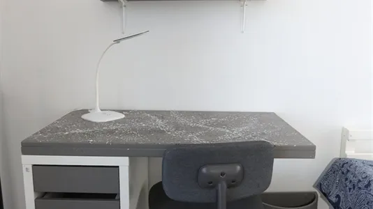 Rooms in Piraeus - photo 7