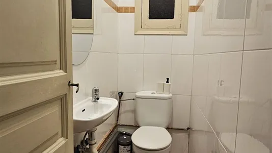 Rooms in Barcelona Eixample - photo 8