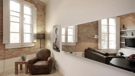 Apartments in Barcelona Ciutat Vella - photo 4