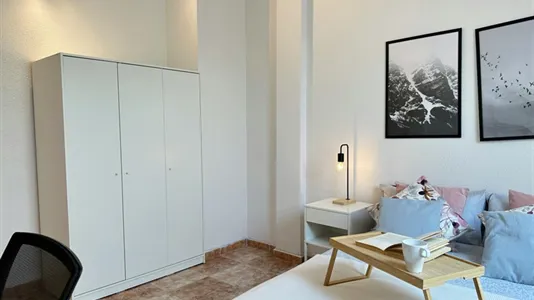 Rooms in Villaviciosa de Odón - photo 3