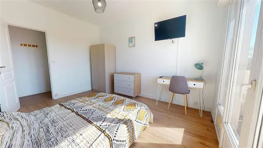 Rooms in Nîmes - photo 1