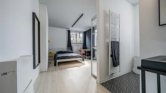 Rooms in Charleroi - photo 3