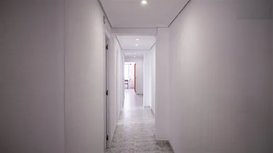 Rooms in el Camí de Vera - photo 10