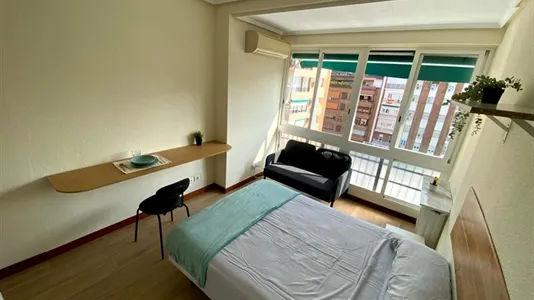 Rooms in Madrid Chamartín - photo 3