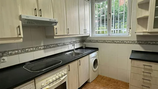 Rooms in Madrid Tetuán - photo 8