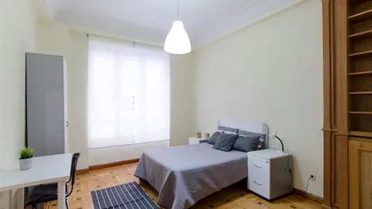 Rooms in Madrid Chamberí - photo 1