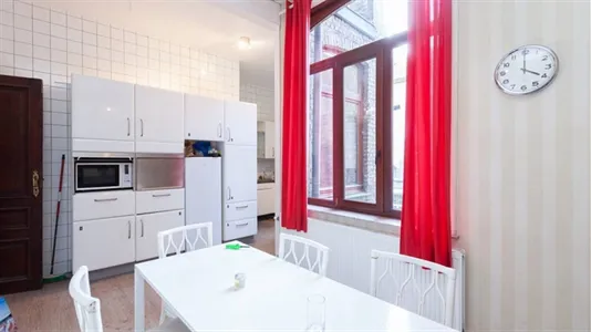Rooms in Brussels Schaarbeek - photo 9