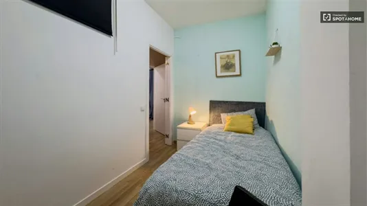 Rooms in Barcelona Eixample - photo 3