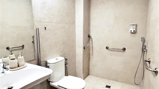 Rooms in Madrid Moncloa-Aravaca - photo 6