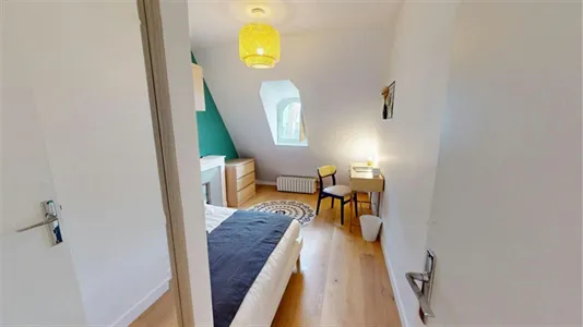 Rooms in Paris 8ème arrondissement - photo 2