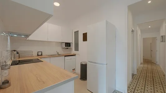 Rooms in Barcelona Eixample - photo 10