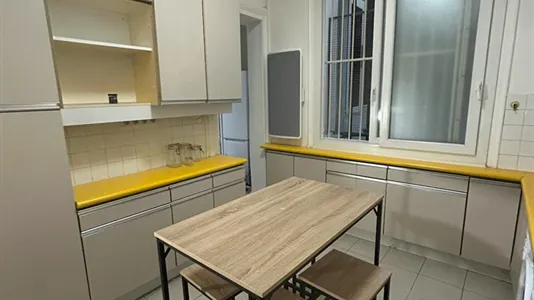 Rooms in Paris 8ème arrondissement - photo 9