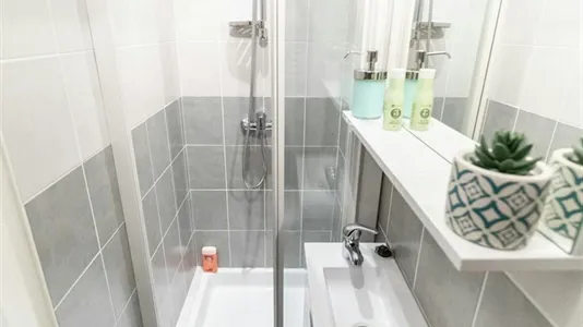 Apartments in Lyon - photo 7