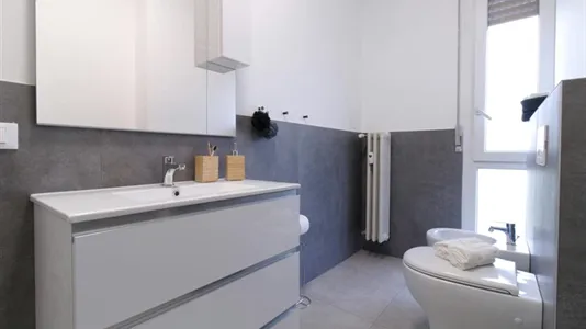 Rooms in Brescia - photo 10