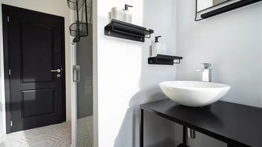 Rooms in Charleroi - photo 4