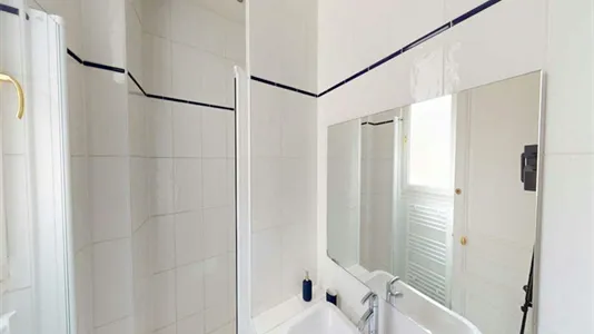 Rooms in Paris 17ème arrondissement - photo 9