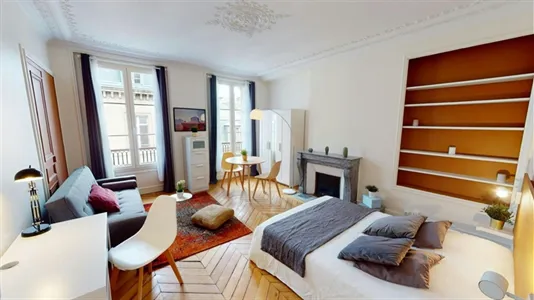 Rooms in Paris 7ème arrondissement - photo 2
