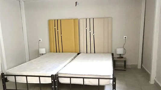 Houses in Keratsini-Drapetsona - photo 3