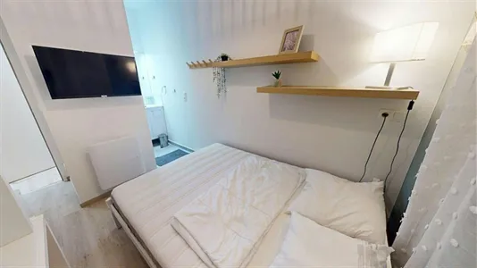 Rooms in Lyon - photo 3