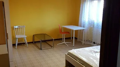 Room for rent in Roma Municipio XI – Arvalia/Portuense, Rome