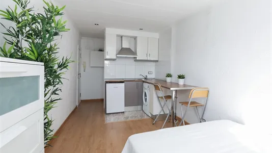 Apartments in Barcelona Ciutat Vella - photo 5