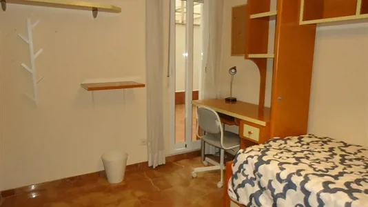 Rooms in Córdoba - photo 2