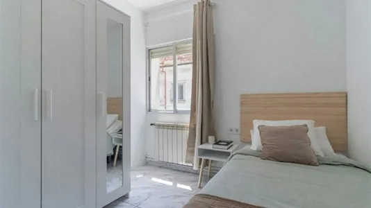 Rooms in Madrid Hortaleza - photo 1