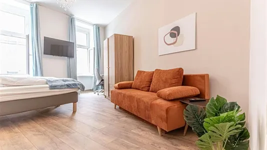 Apartments in Wien Rudolfsheim-Fünfhaus - photo 2